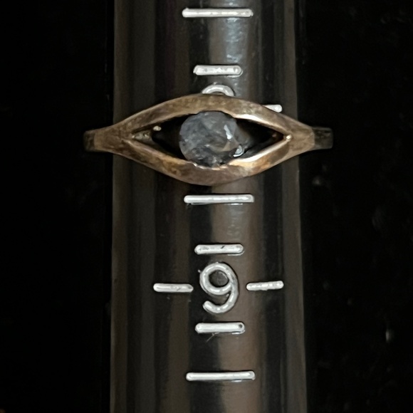 Vintage Semi Cut Sapphire Ring - Size 8 - Unique Openwork Setting - Picture 1 of 4